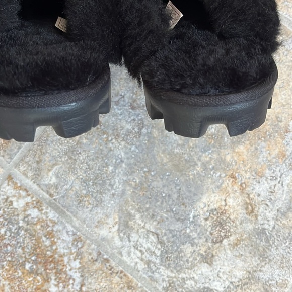 Ugg Coquette Slipper Size 9 NWT - Picture 9 of 16